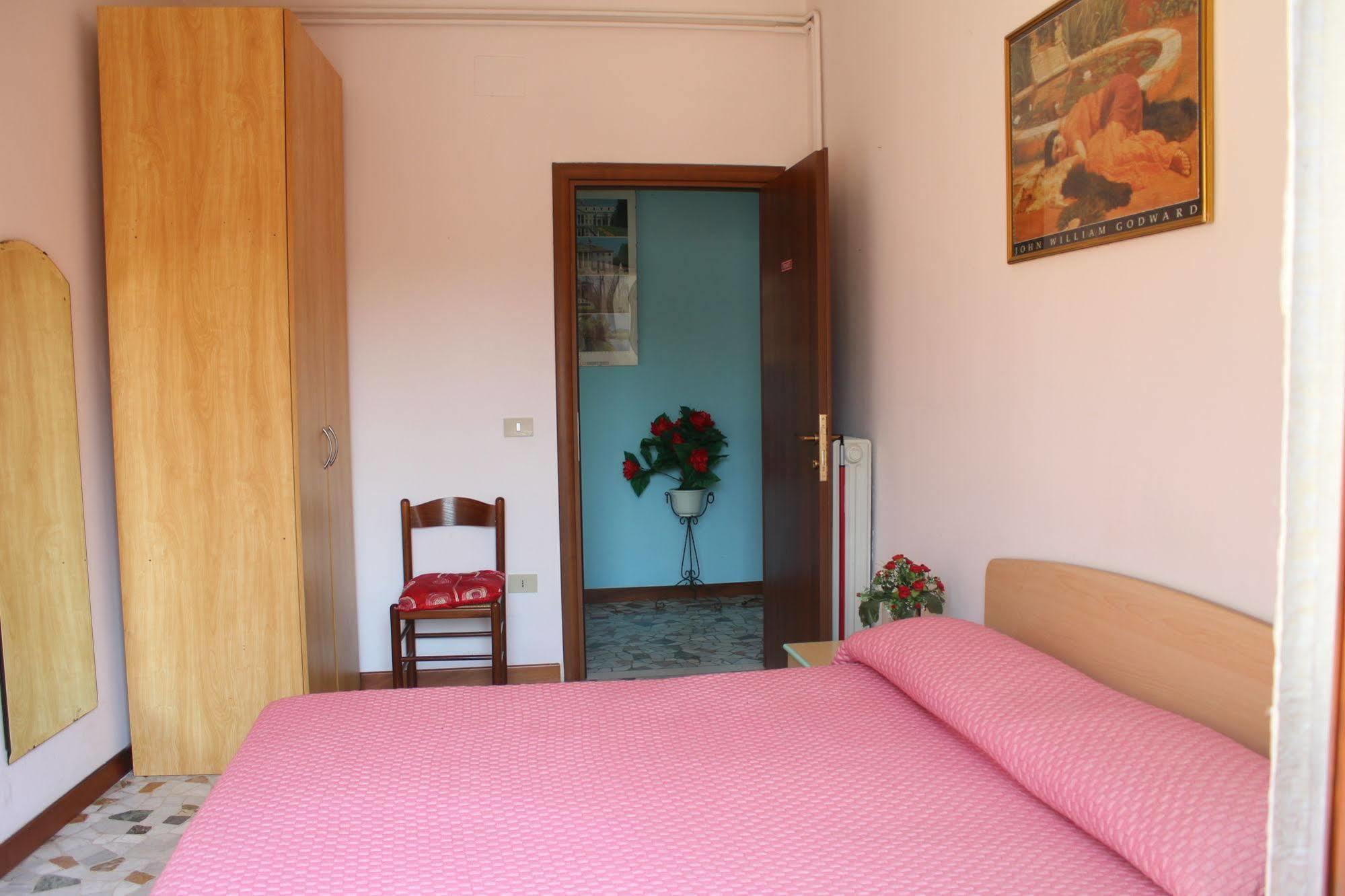 B&B Col Moschin ميستر المظهر الخارجي الصورة